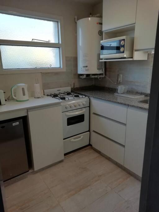 Apartamento PETIT RIVADAVIA en el corazón de Mendoza Exterior foto